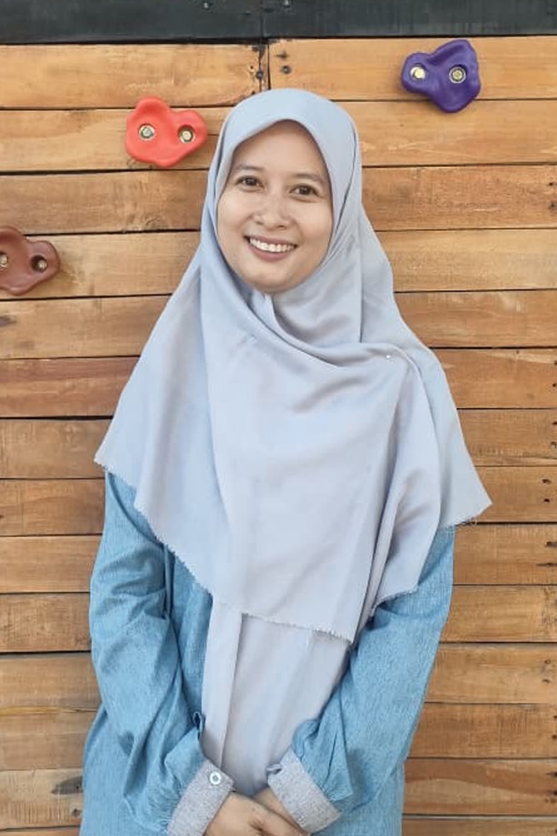 Foto Yulia Tri Lestari, S.Pd